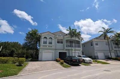 3189 Laurel Ridge Circle 1
