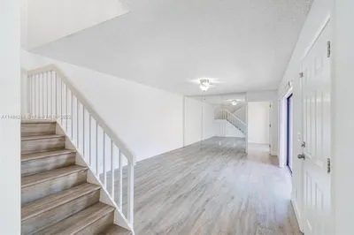 2559 Garden Ct 1
