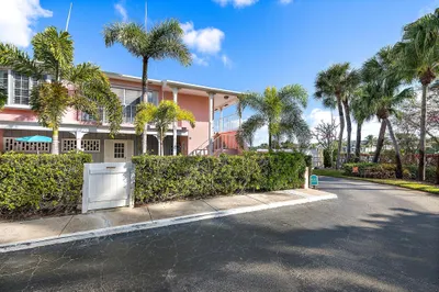 475 Tequesta Drive #16 1