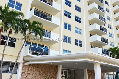 401 Golden Isles Dr #1015 1
