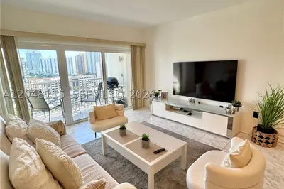300 Bayview Dr #1603 1
