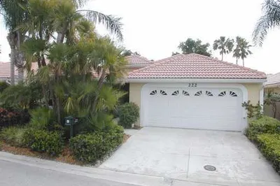 222 Woodsmuir Court 1