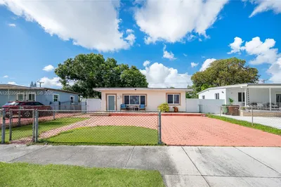 228 W 18th St 1