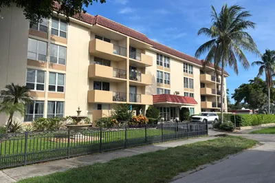 1000 Spanish River Road #3c 1