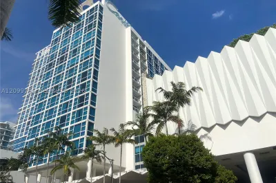 6801 Collins Ave #401 1
