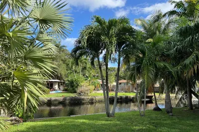 808 SW 8th Ter 1