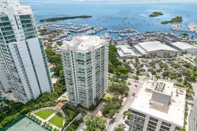 2645 S Bayshore Dr #1402 1