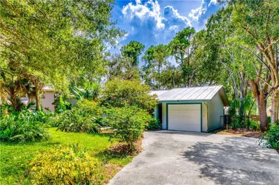 5713 Papaya Drive 1