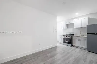 1003 SW 15th Ave #21 1