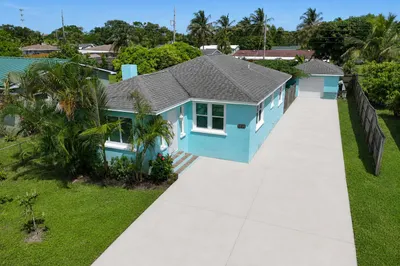 411 Evergreen Drive 1