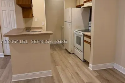 1247 SW 46th Ave #1306 1