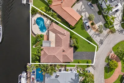 2651 NE 43rd Street 1