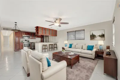 2701 Middle River Dr #10 1