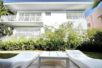 1235 Euclid Ave #8 1