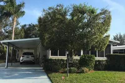 14621 SW Divot Drive 1