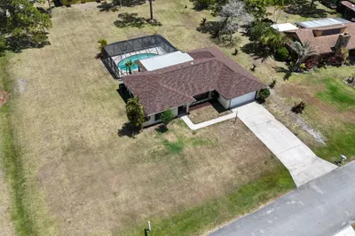 5569 SE Paramount Drive 1