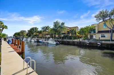 128 Lehane Terrace #204 1