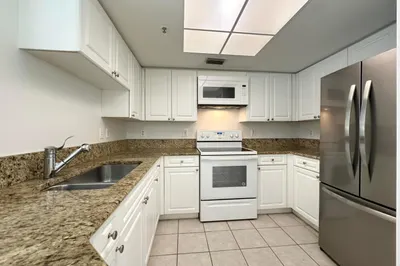 300 Crestwood Court N #302 1