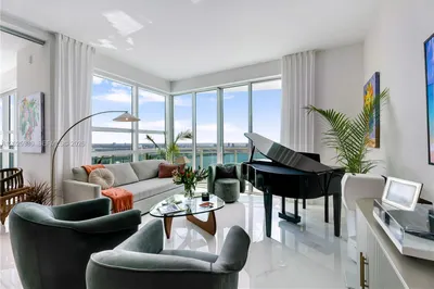 950 Brickell Bay Dr #5210 1