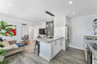1308 SW Drexel Ave #209 1