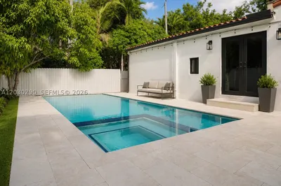 9021 N Miami Ave 1