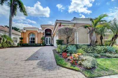 10838 Greenbriar Villa Drive 1