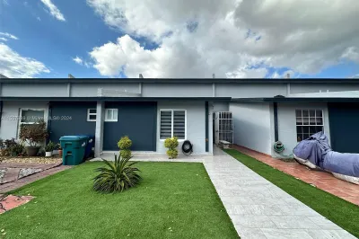 11505 NW 4th Ter #11505 1