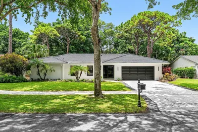 2425 NW 36th Street 1