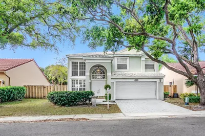 1011 Siena Oaks Circle W 1