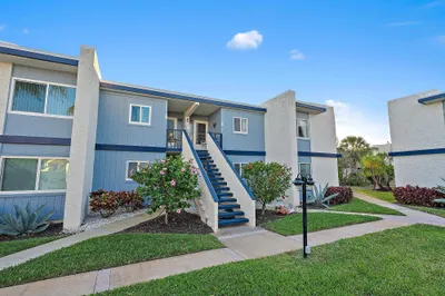 1561 NE 12th Terrace #C-14 1