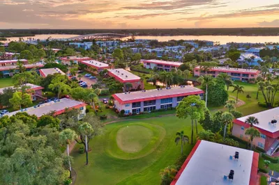 1917 SW Palm City Road 1