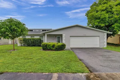 1713 NW 36th Court 1