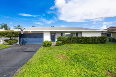 9411 NW 74th Place 1