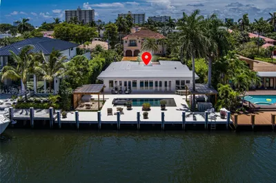2401 Sea Island Dr 1