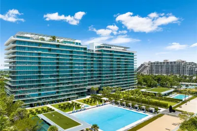350 Ocean Dr #405N 1