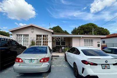 400 NW 44th Ave 1