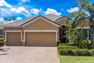 4224 Diamond Square 1