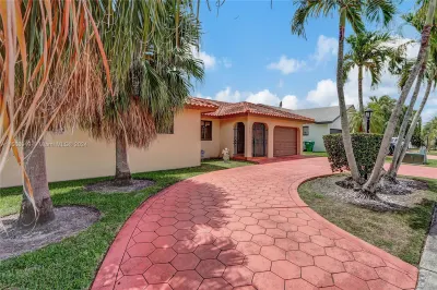 1417 SW 139th Ave 1