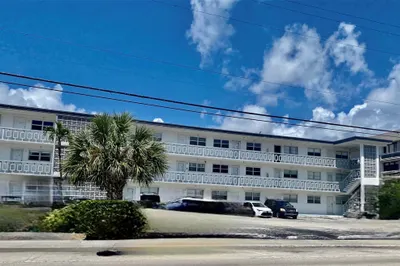 467 Golden Isles Dr #108 1