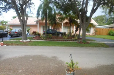 1940 SW 51st Terrace 1