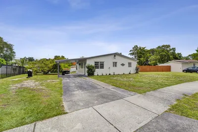 4111 SW 32nd Drive 1