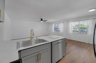 5203 NE 24th Terrace #B207 1