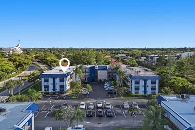 3040 Holiday Springs Boulevard #212 1