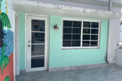 818 Pennsylvania Ave #14 1