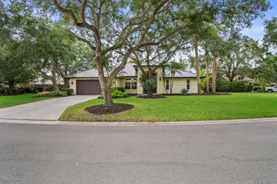 721 SW Lighthouse Drive