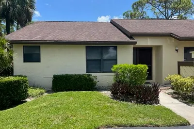 61 Macadamia Court