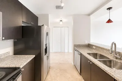 2650 SW 37th Ave #506 1