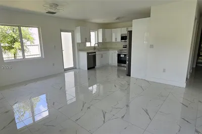231 & 233 NW 3rd Ave #231 & 2333 1