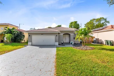 4425 NW 45th Ter
