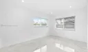 1431 N 14th Way #A & B Photo